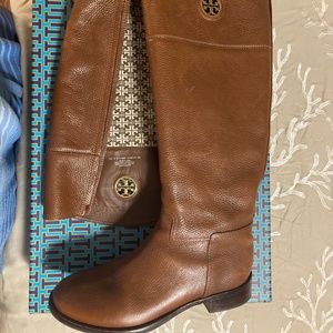 tory burch junction riding boot brown size 9